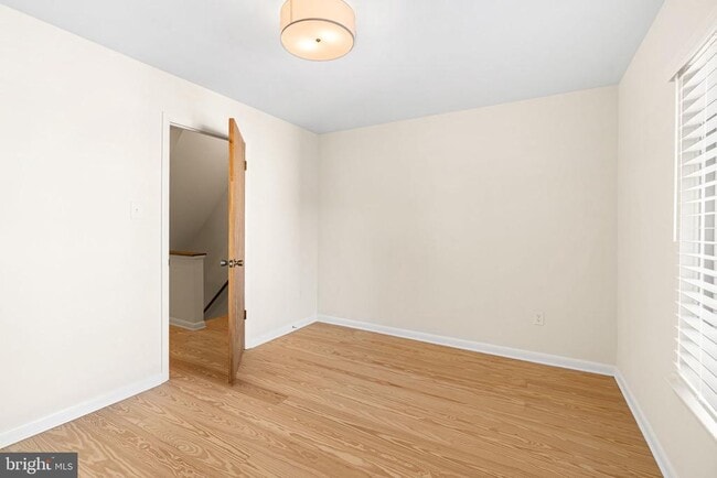 Building Photo - 751 N Ringgold St