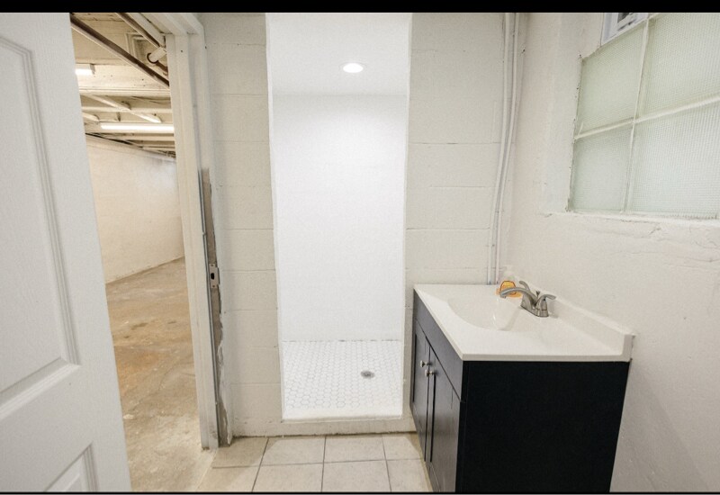Building Photo - 163 McKeesport Rd