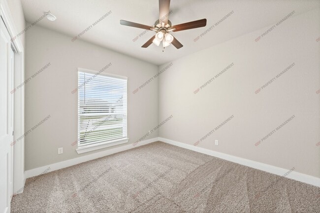 Building Photo - $500 OFF FIRST FULL MONTHS RENT