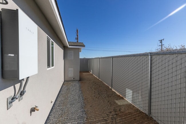 Building Photo - 1524 Porter St