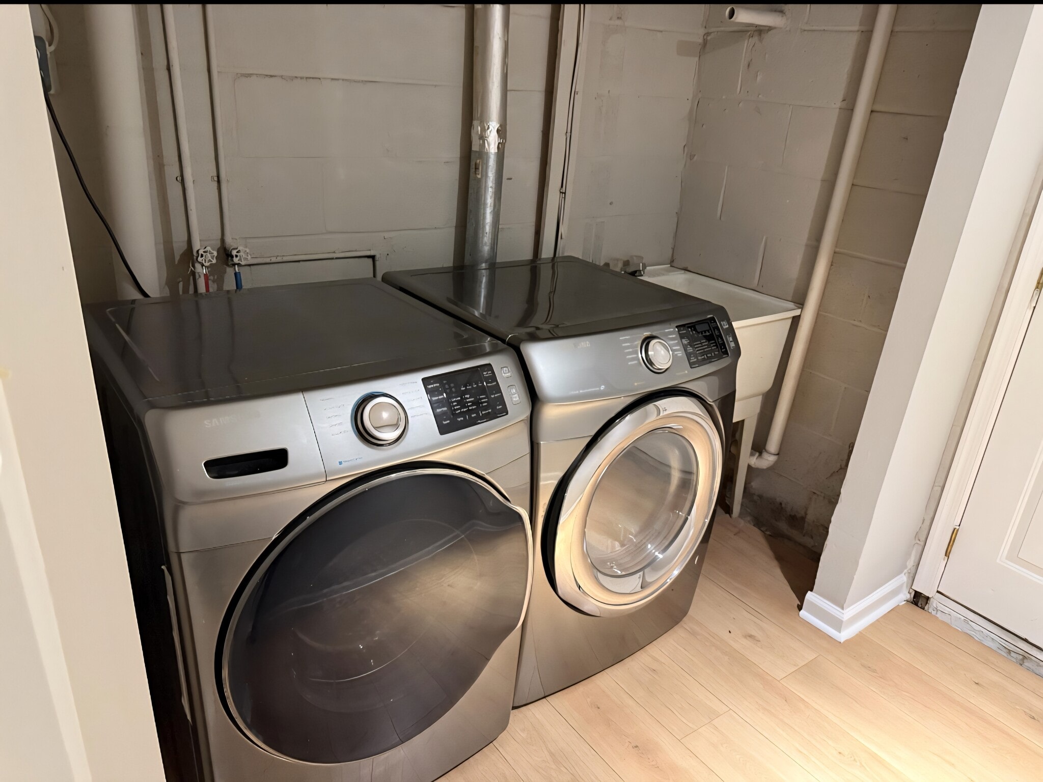 Building Photo - 1897 August Ave