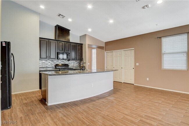 Building Photo - 2104 LeatherBridge Ct