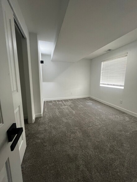 Primary Photo - 3007 45th Ave