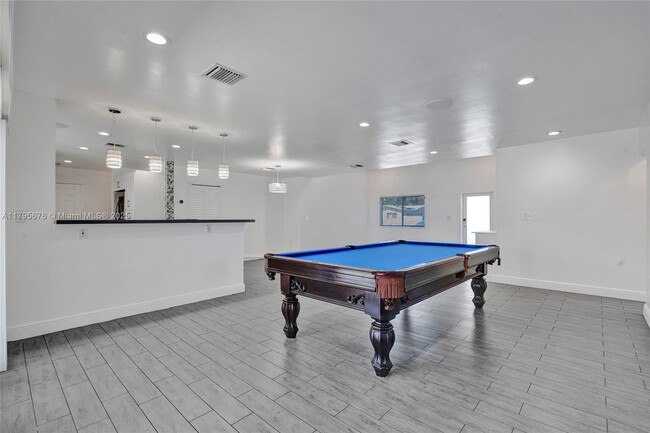 Building Photo - 9240 SW 54th St