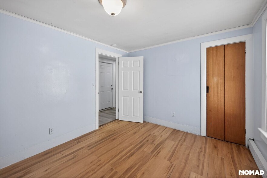 Building Photo - 36 Beach St