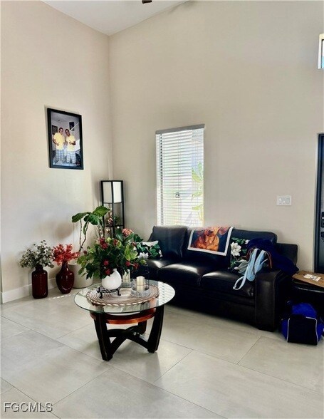 Building Photo - 3800 10th St W