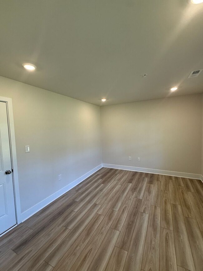 Building Photo - New Townhome Near Route 50 & Downtown Cambridge- RENT SPECIAL Free 2nd Months Rent