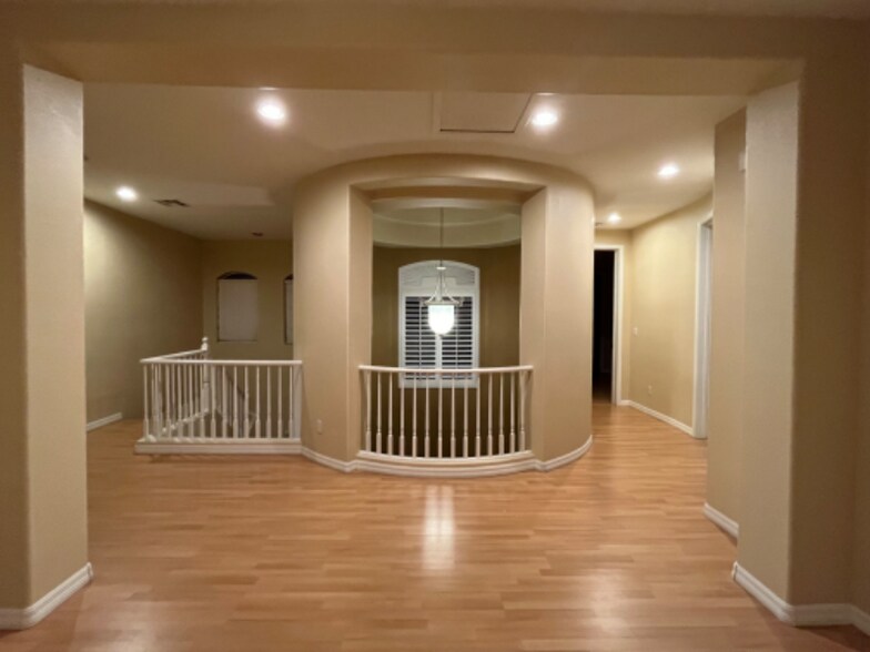 Building Photo - 8089 Villa Del Cielo St