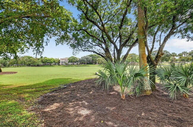 Building Photo - 5850 NW 21st Ave