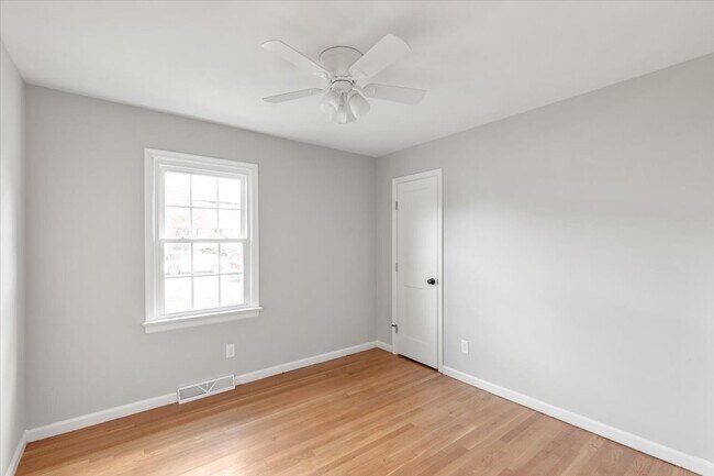 Building Photo - 2910 Fendall Ave