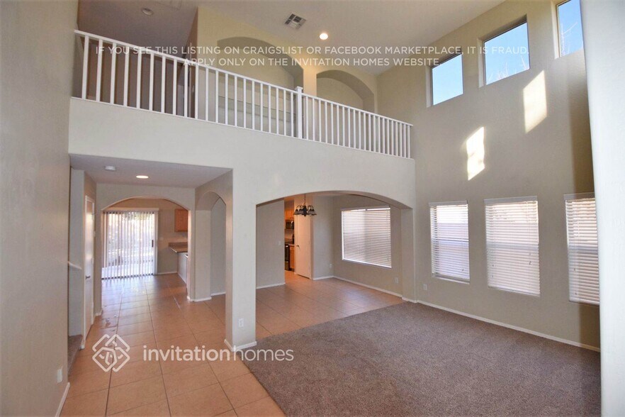 Building Photo - 8134 W Hilton Ave