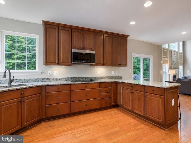 Building Photo - 23017 Holloway Ct