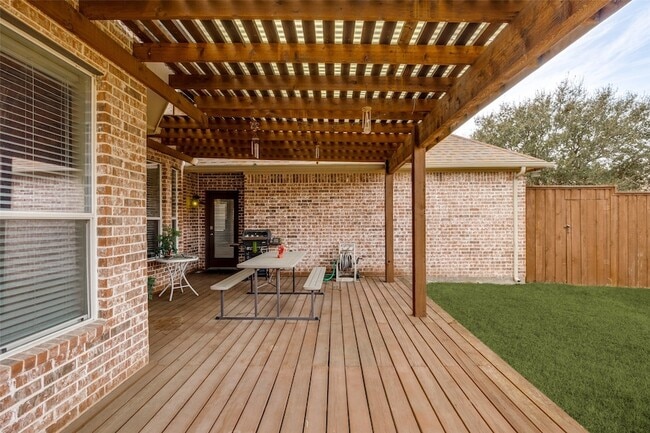 Building Photo - 917 Ozark Dr