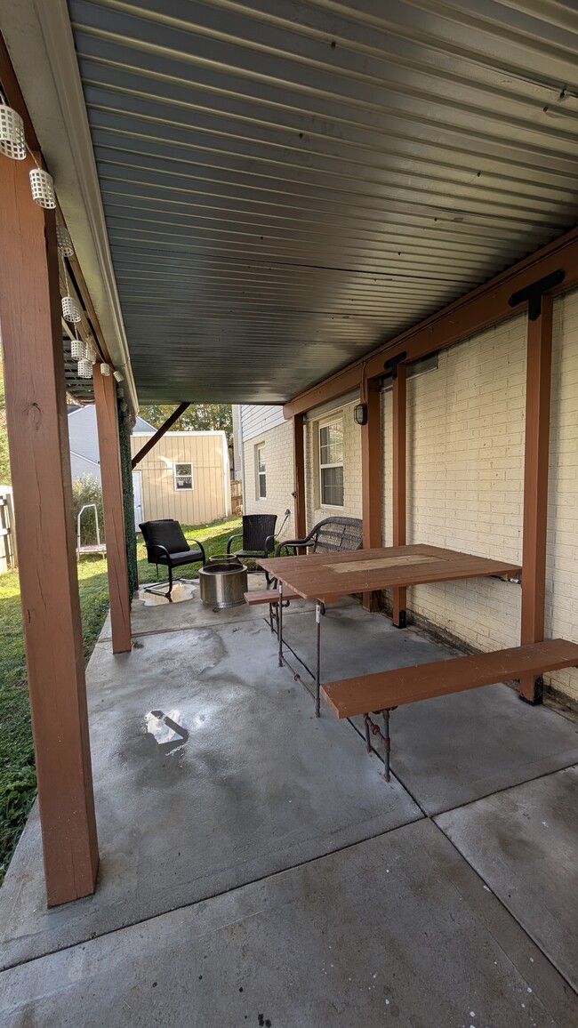 Underdeck Patio - 5115 Higgins Dr