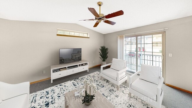 Building Photo - 3 BD, 2 BA, DOUBLE ATTACHED GARAGE, GREAT ...