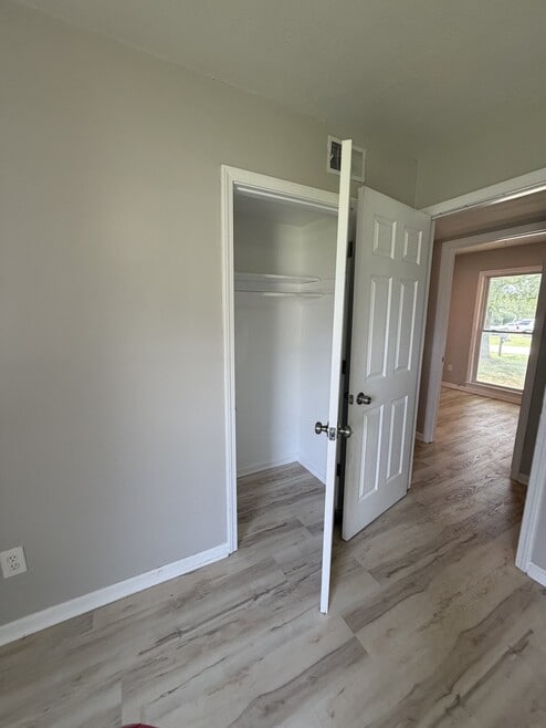 Building Photo - 254 Blossom Rd