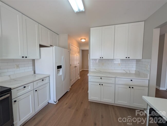 Building Photo - 11307 Breezehill Ln