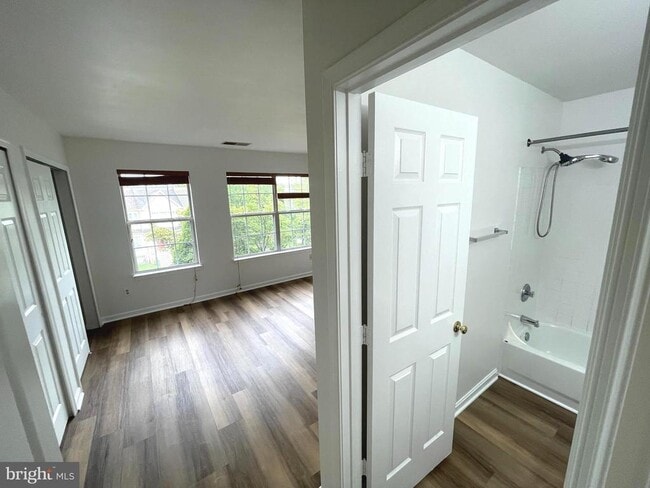 Building Photo - 14108 Autumn Cir