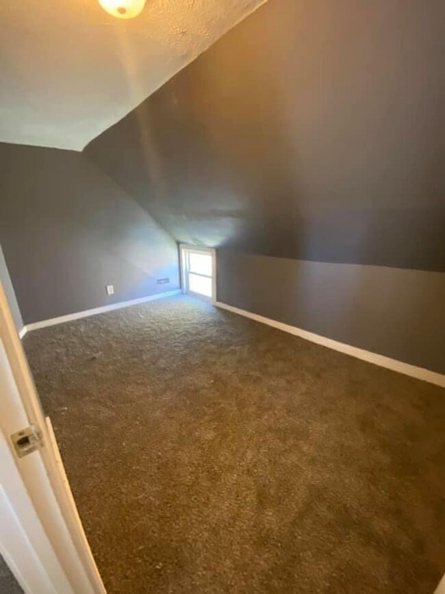 Building Photo - 2225 W Iowa St