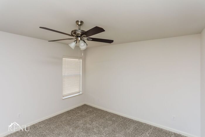 Building Photo - 140 Holster Holw Rd