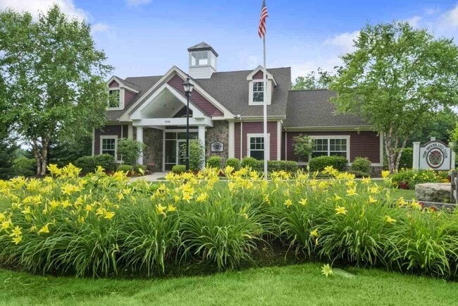 Building Photo - 240 Knollwood Way