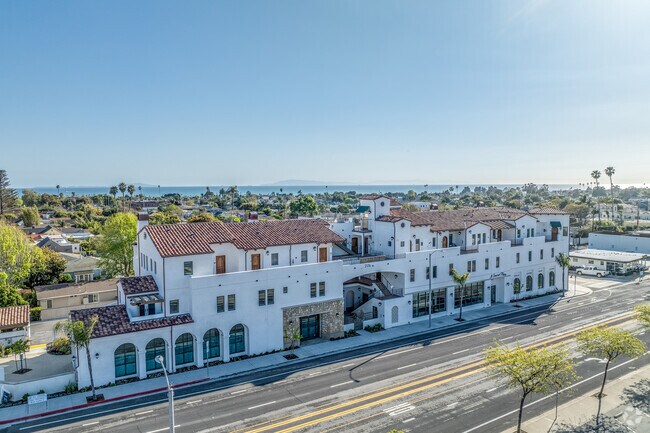 Building Photo - Villa San Clemente