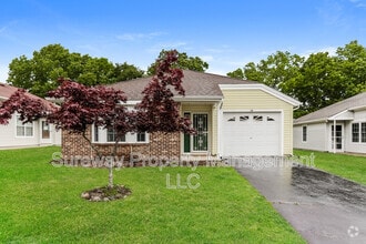 Building Photo - 16 Dogwood Dr