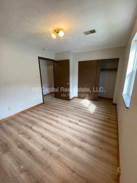 Building Photo - 2011 Harris