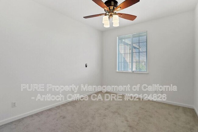 Building Photo - 2446 Mojave Dr