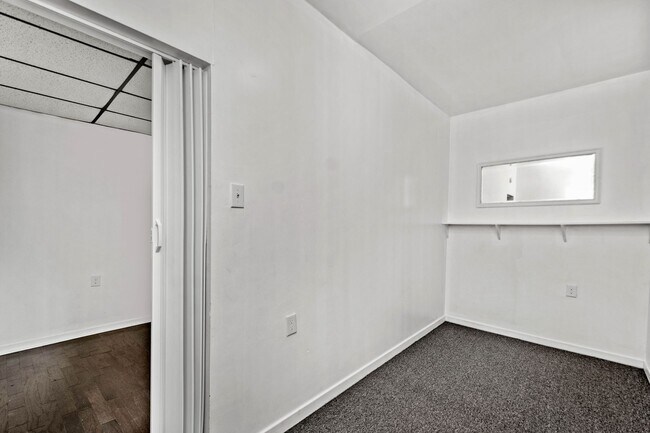 Building Photo - 124 Fitler St