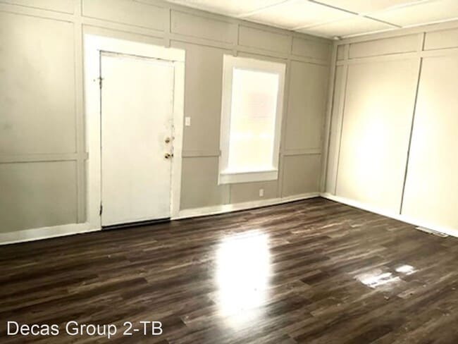 Building Photo - 4 br, 1.5 bath House - 5102 Cedar St.