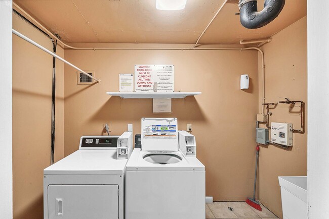 Building Photo - 1111 S Ocean Blvd