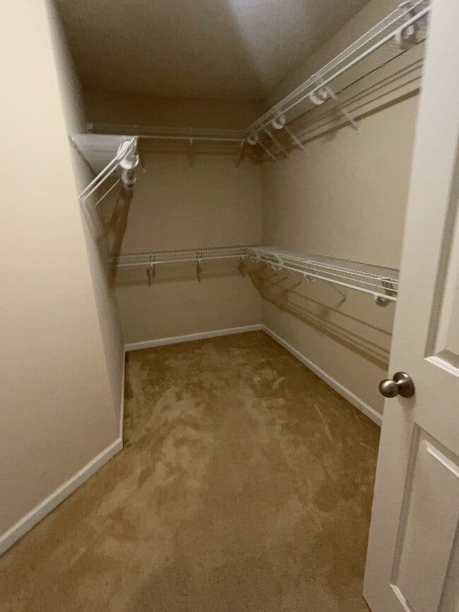 Building Photo - Spacious 4-Bedroom Home with Expansive Lof...