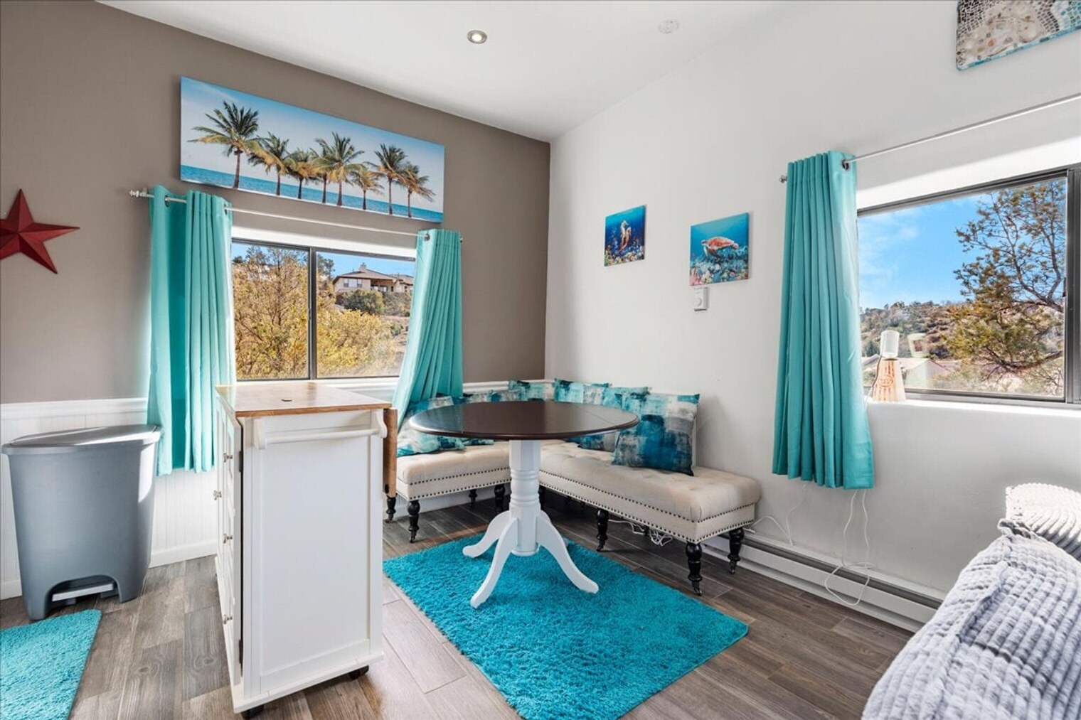 Building Photo - 2402 Desert Willow Dr