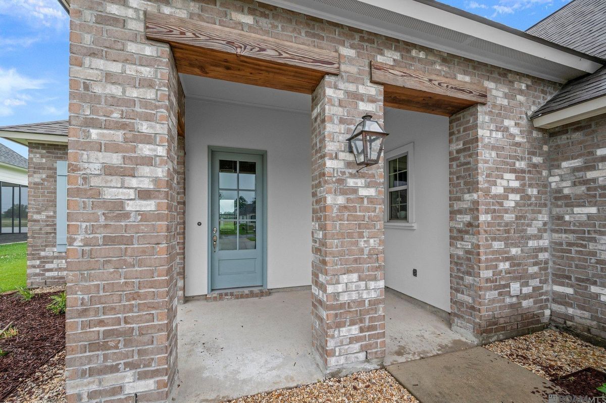 Building Photo - 5207 White River Rd