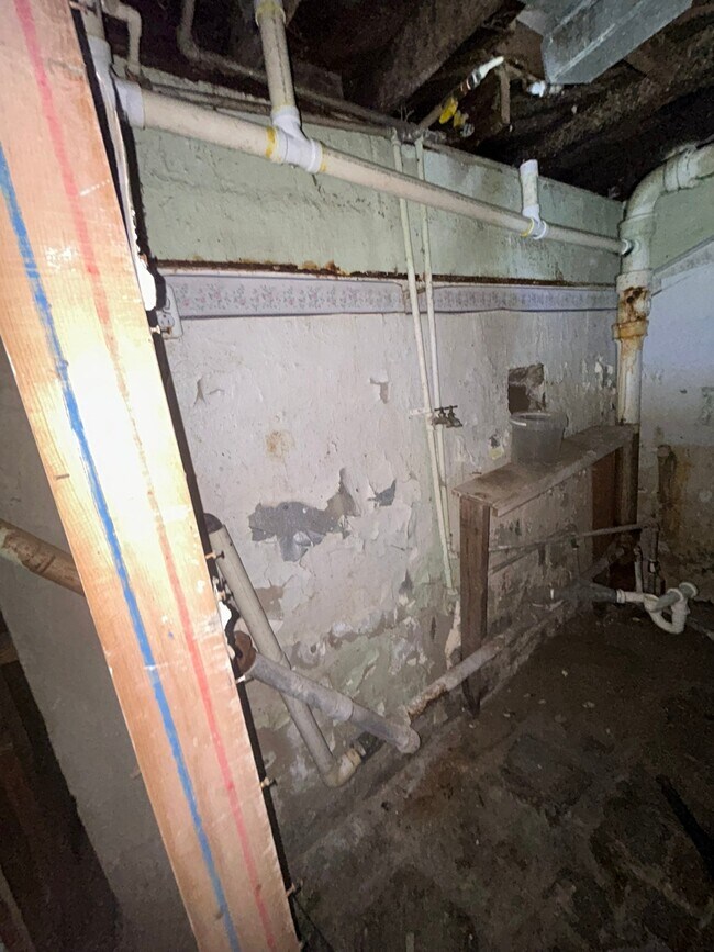 Building Photo - 17 Cahokia St