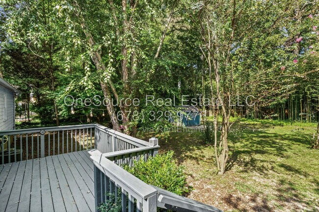 Building Photo - 1013 Shady Ln