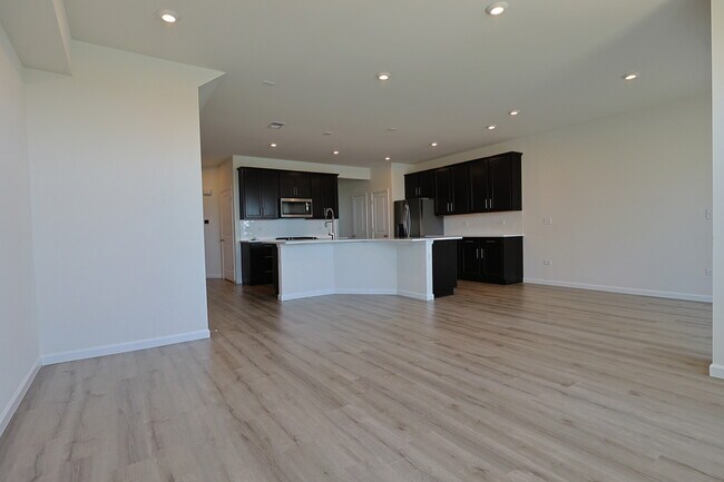 Building Photo - 2287 Ryegrass Ln