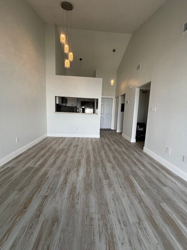 Building Photo - 6924 Stones Throw Cir N