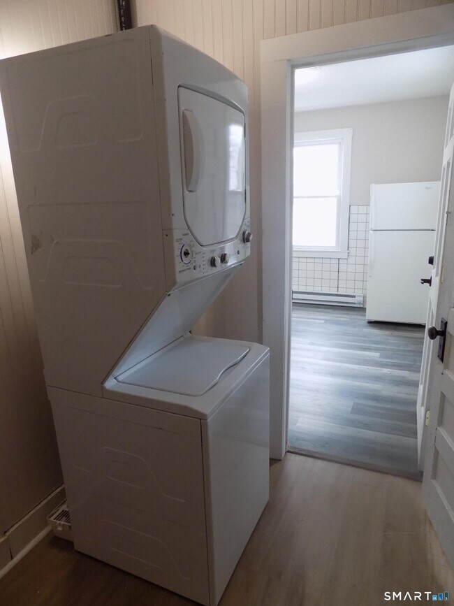 Building Photo - 182 West St