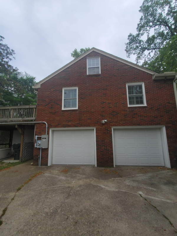 Building Photo - 1210 Riverside Dr