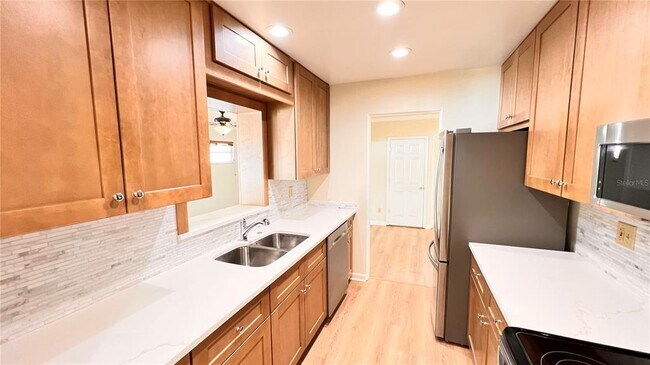 Building Photo - 1516 Dove Dr