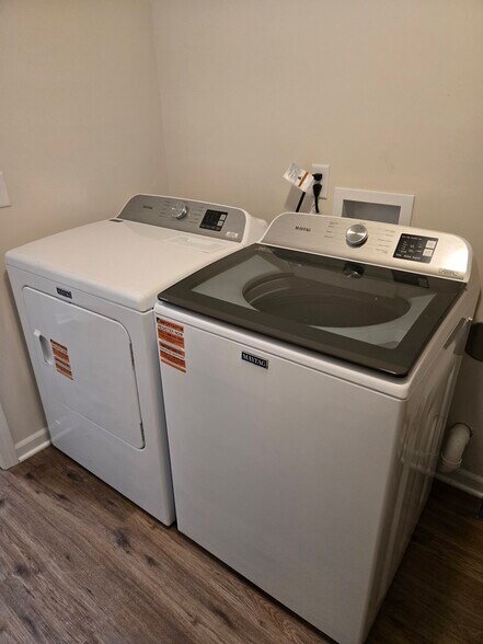 Washer & Dryer - 4426 Squaw Valley Dr