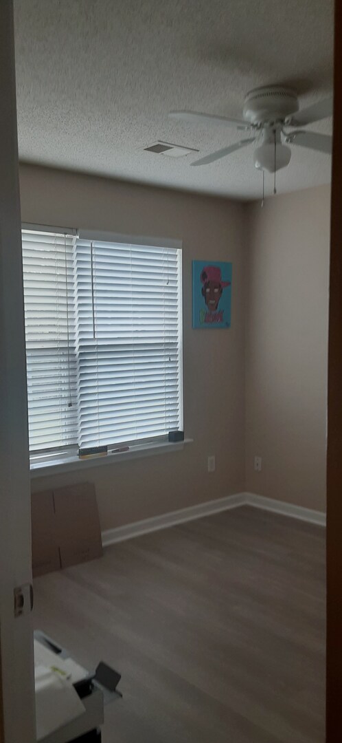 Building Photo - Exquisite Three Bedroom Home in Northeast Columbia!