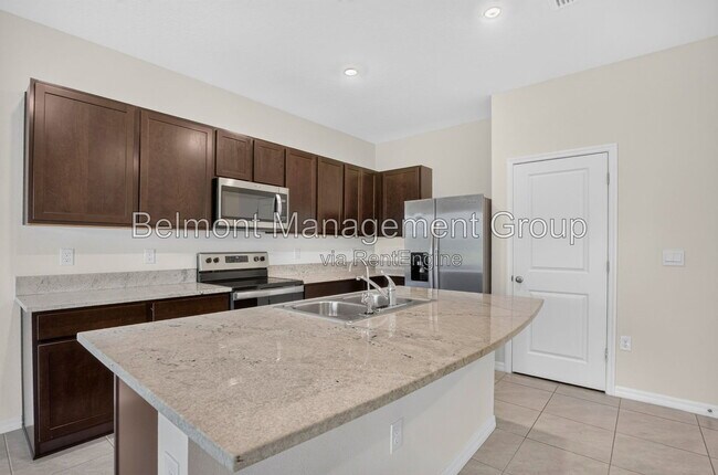 Building Photo - 33028 Tulip Petal Ln