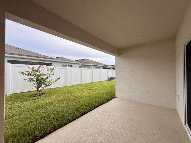 Building Photo - 499 Voltaire Dr