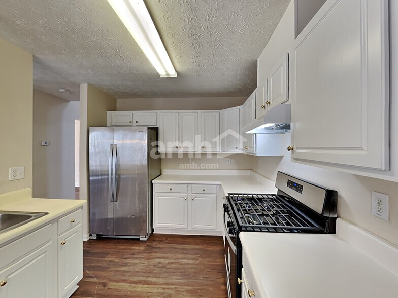 Building Photo - 170 Taggart Run NW