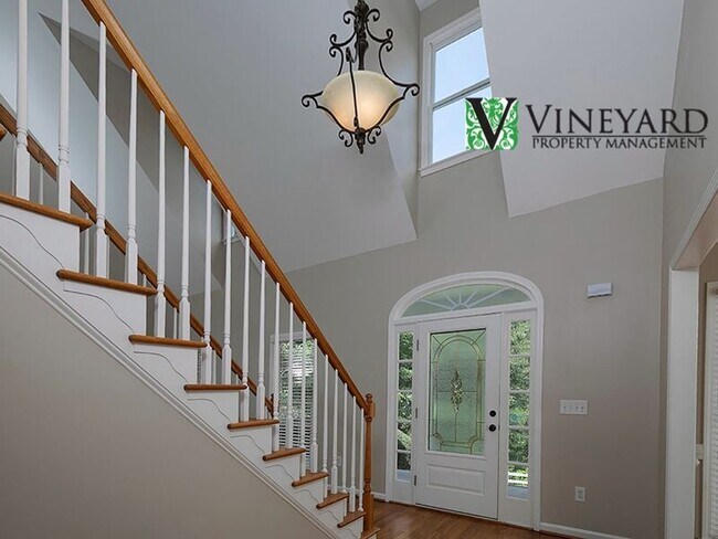 Building Photo - 255 Henson Way
