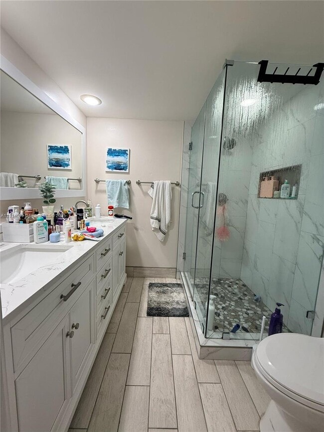 Building Photo - 9940 NW 6th Ct