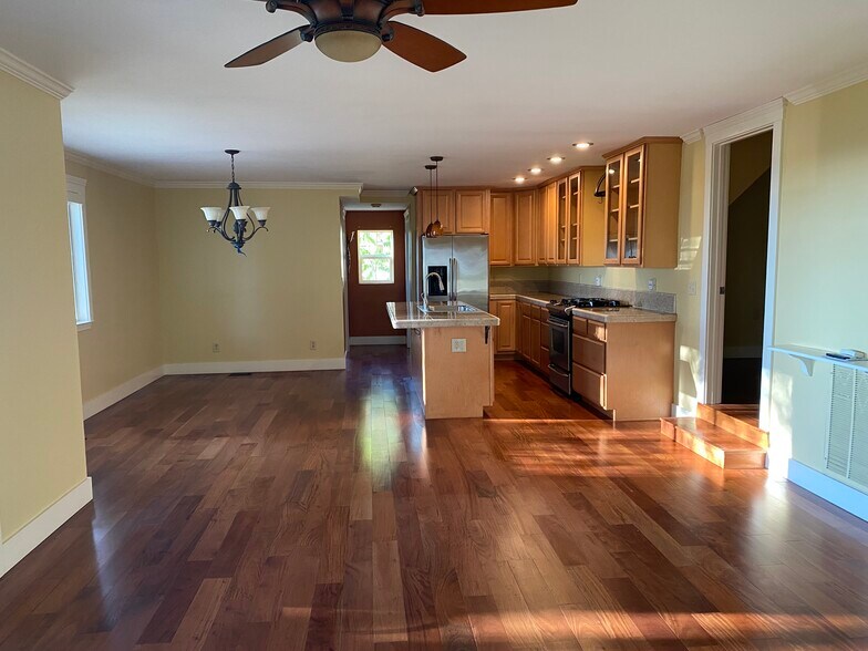 Building Photo - 12165 Alta Mesa Dr